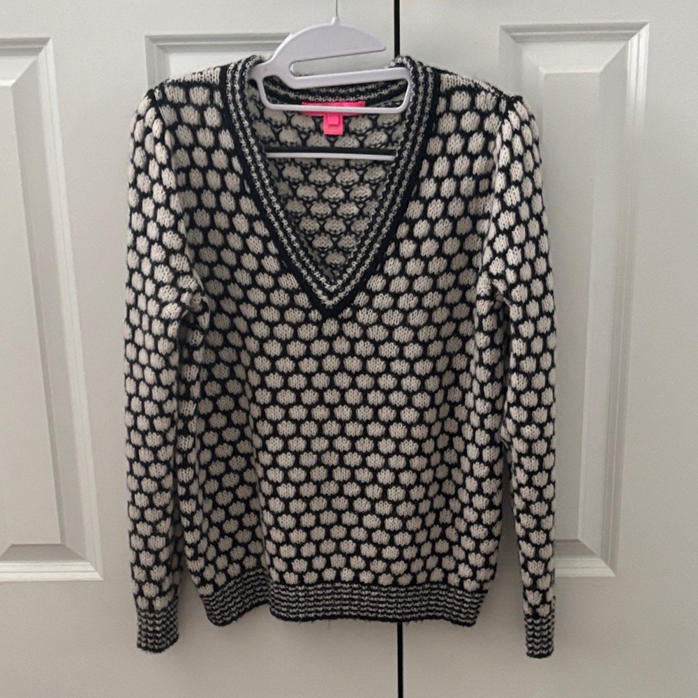 Lilly Pulitzer Black and Cream V-Neck Sweater